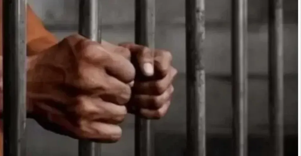 ضبط المدير المسئول عن كيان تعليمى بدون ترخيص بالقاهرة لقيامه بالنصب والإحتيال