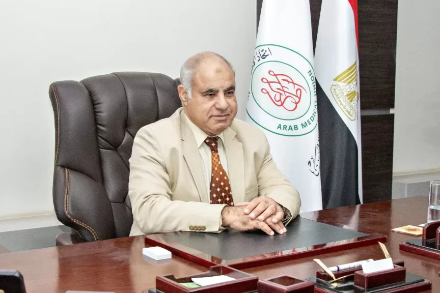 دعوة نقابة أطباء مصر لاجتماع ”الأطباء العرب” صادرة من غير ذي صفة.. ”الأعلى للأطباء العرب” يوجه خطابا لرئيس الوزراء المصري