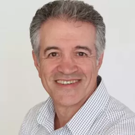 التدخين الإلكتروني بين القيود والتجارة غير المشروعة: هل تؤدي السياسات الصارمة إلى نتائج عكسية؟