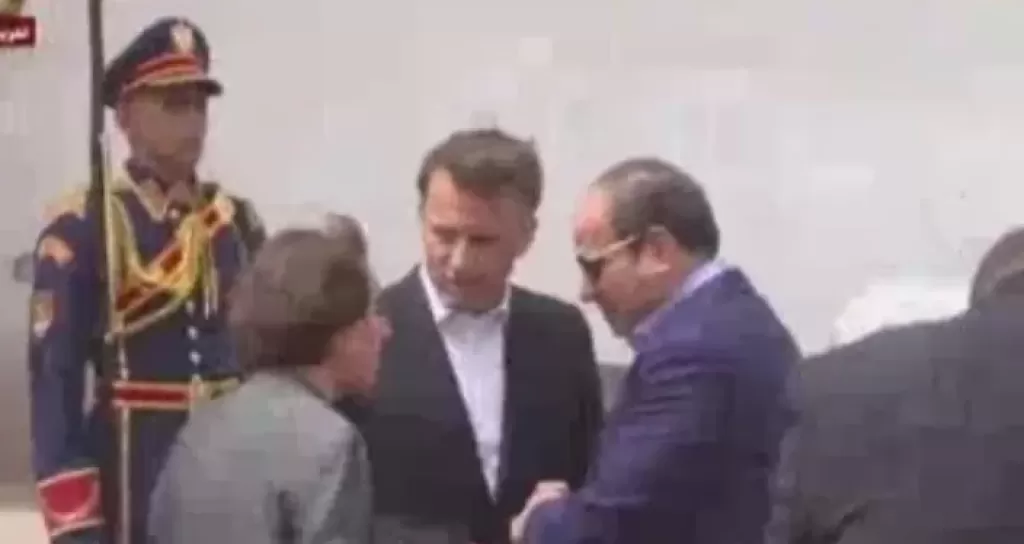 خبراء: احتشاد أبناء الشعب خلال زيارة ماكرون للعريش رسالة لأوروبا لرفض تهجير الفلسطينيين