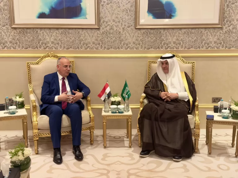 وزير الري يلتقى وزير البيئة السعودي بالرياض
