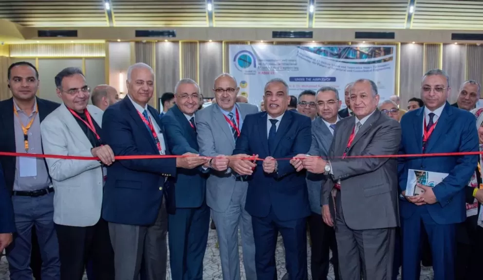 رئيس جامعة طنطا يفتتح معرضا للتكنولوجيا