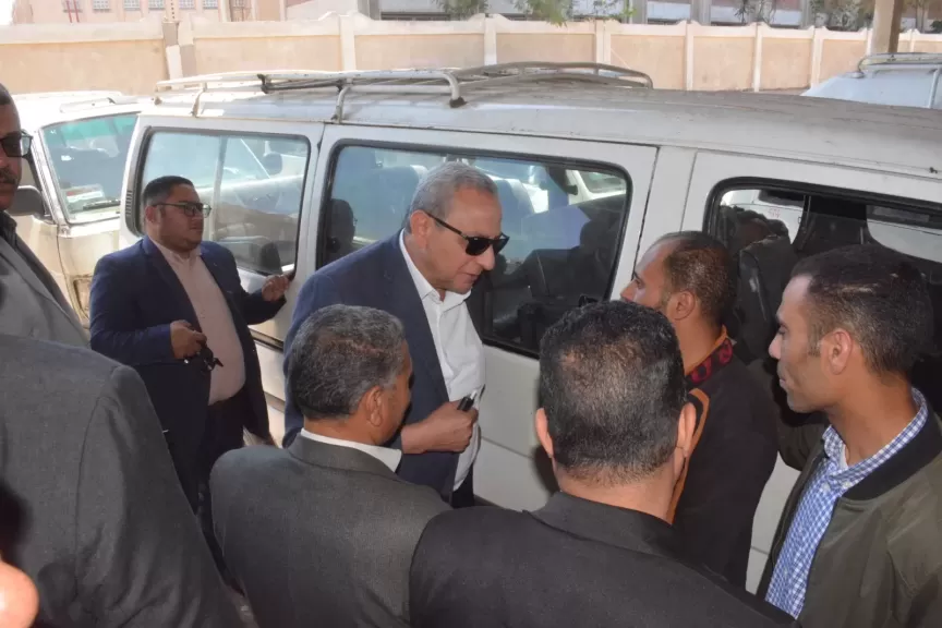 محافظ الغربية يتفقد موقف الجلاء