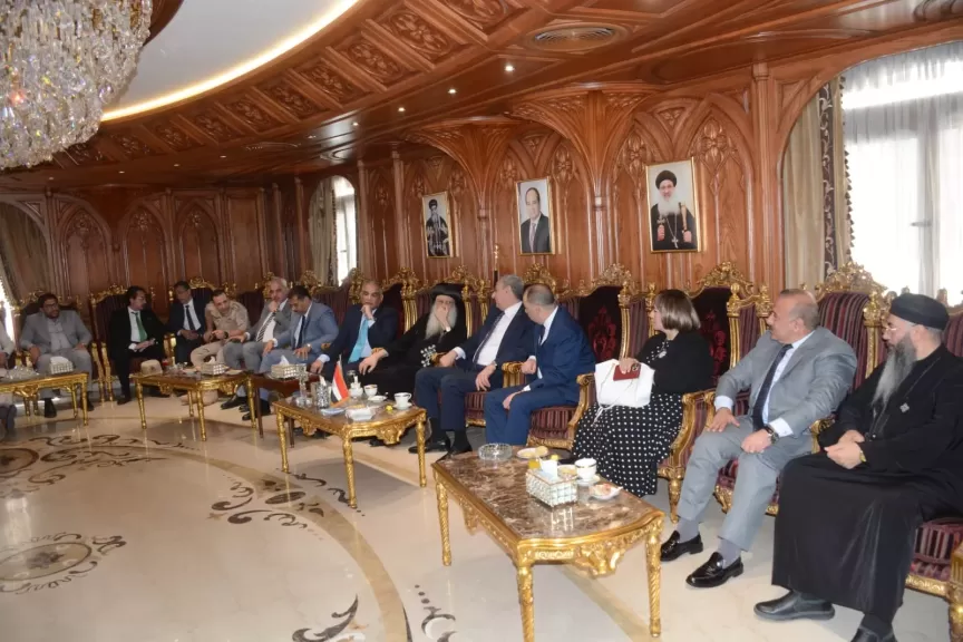 محافظ الغربية يزور الكنائس للتهنئة بعيد القيامة