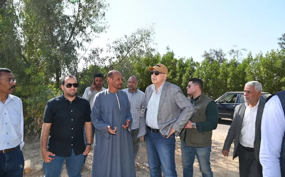 وزير الري يتفقد محطة مياه شرب السويس