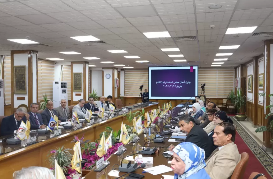 مركز اعتماد الجودة بجامعة أسوان يكثف زياراته الكليات الهندسة والتربية