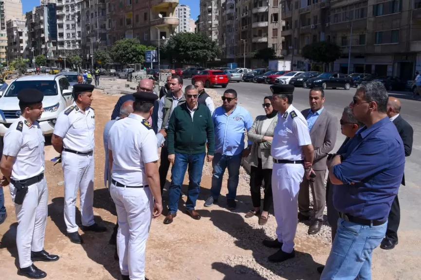 محافظ الإسكندرية يتابع رفع كفاءة المرور