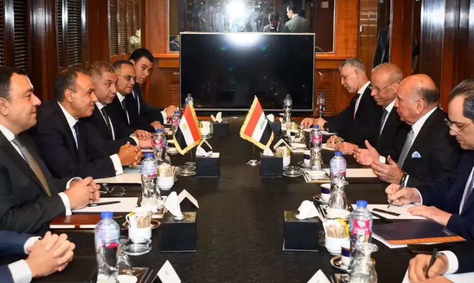 وزير الخارجية ونظيره العراقي يبحثان مستجدات الوضع الإقليمي وترتيبات القمة العربية