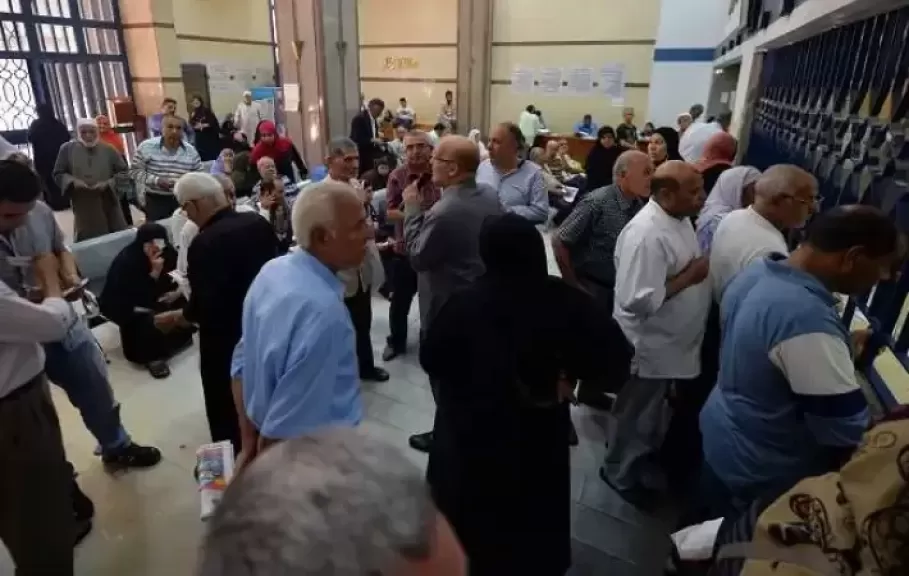 أصحاب المعاشات.. معاناة مستمرة مع ارتفاع الأسعار وتدني المعاشات