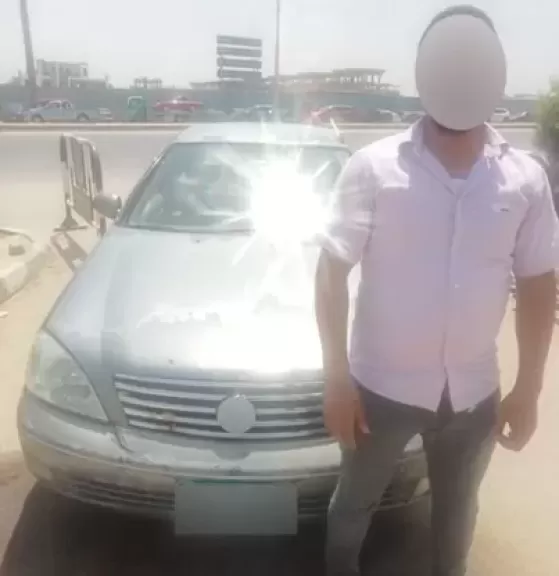 كشف ملابسات فيديو تضمن قيام قائد سيارة بالسير عكس الاتجاه والاصطدام بسيارة آخرى بالقاهرة