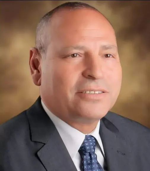 طارق العشماوي رئيسًا لحي شرق مدينة نصر وأحمد جودة للسلام .. محافظ القاهرة يعتمد حركة التنقلات التكميلية