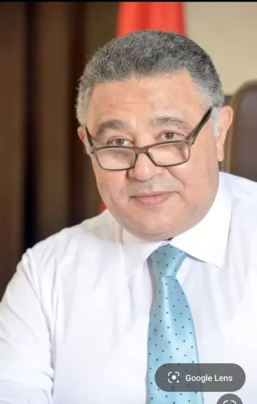 محافظ البحر الأحمر يوافق على فتح تخصصات جديدة بمدرسة الغردقة التجارية: ”التسويق الإلكتروني وتحليل البيانات الضخمة”