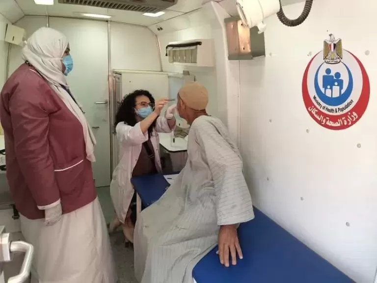 محافظ المنيا: تقديم أكثر من 7 آلاف خدمة صحية عبر 6 قوافل طبية مجانية خلال مايو الماضى