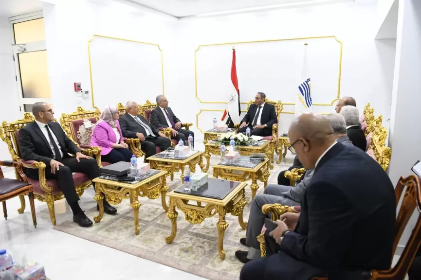 محافظ قنا يبحث مع البنك الزراعي المصري دعم المشروعات الزراعية وتعزيز الشراكة المجتمعية