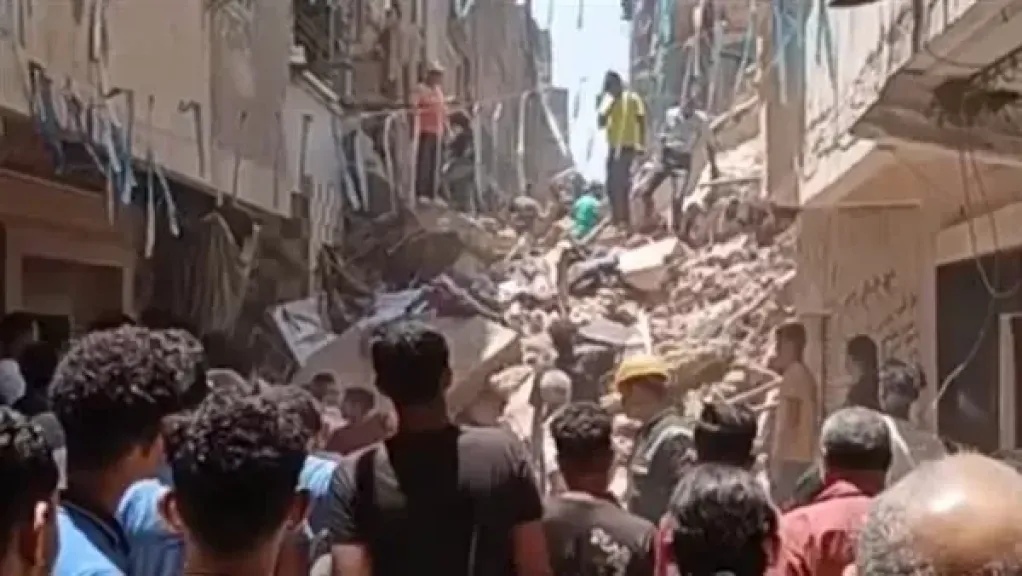 انهيار منزلين في حدائق القبة بالقاهرة.. واستنفار أمني بموقع الحادث