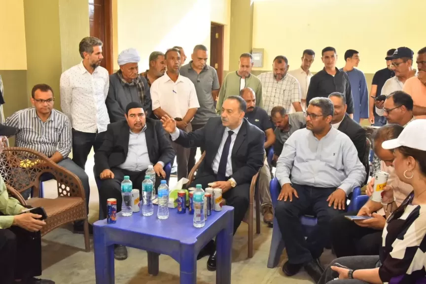 في لقاء جماهيري بالغنايم.. محافظ أسيوط يطلق حزمة قرارات لتحسين مستوى لخدمات وتحقيق التنمية