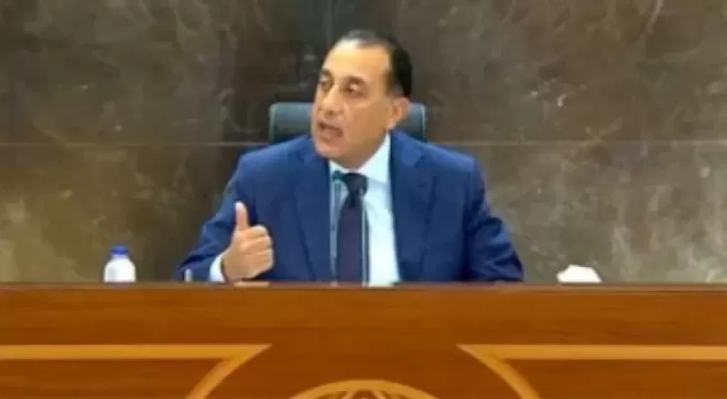 رئيس الوزراء يلتقى أعضاء اللجنة الاستشارية للاقتصاد الكلى