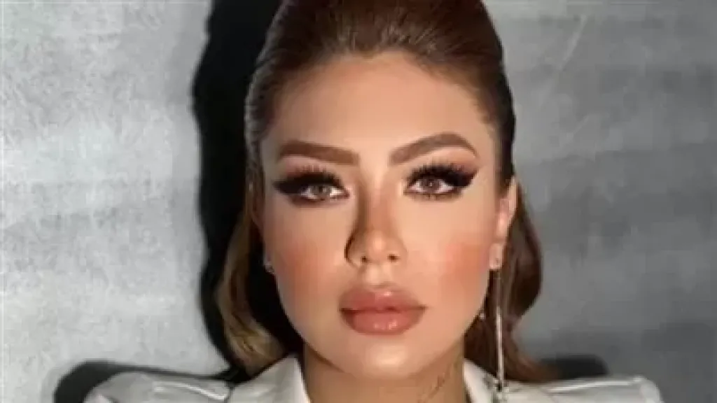 4 مقاطع فيديو للبلوجر هدير عبدالرازق تقلب حياتها ”رأسًا علي عقب” وهاتفها يحتوي علي 11 مقطع