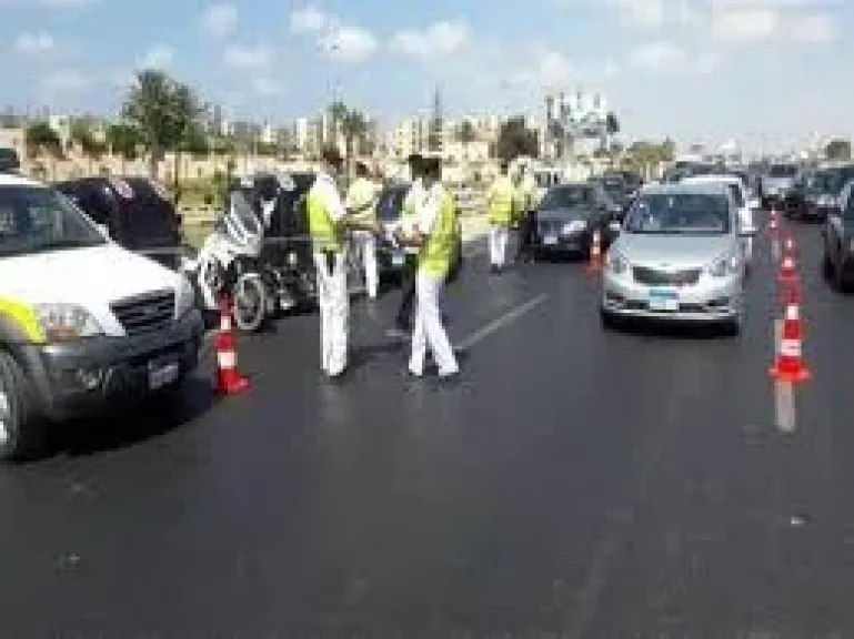 الداخلية تواصل حملاتها المرورية بكافة الطرق والمحـاور على مستوى الجمهورية
