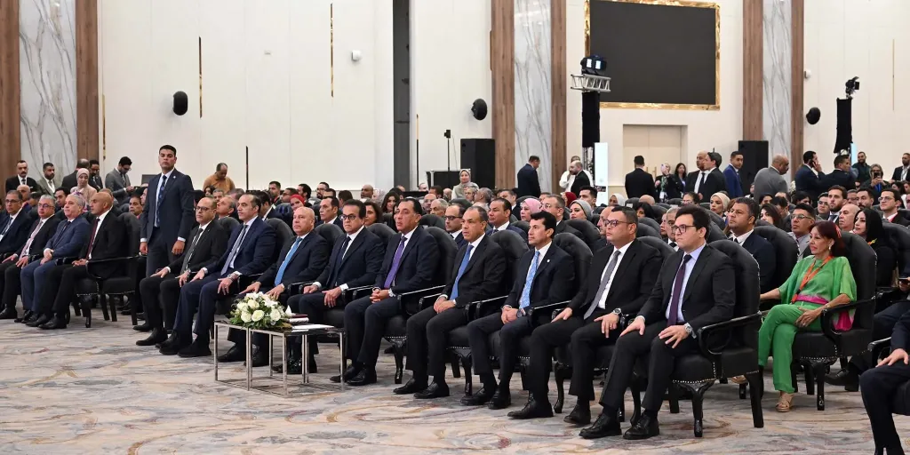رئيس الوزراء يشهد فعاليات افتتاح النسخة السادسة من مؤتمر المصريين بالخارج