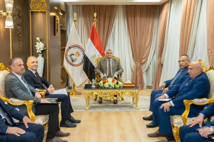وزير الدولة للإنتاج الحربي يناقش مع سفير بلغاريا بالقاهرة سبل تعزيز التعاون المشترك