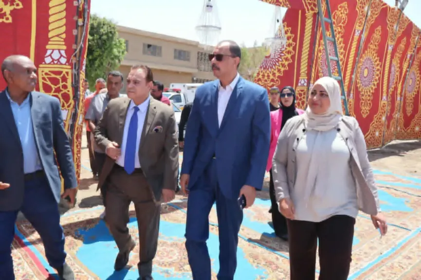 محافظ سوهاج يتابع استعدادات انتخابات مجلس الشيوخ ويوجه بتيسيرات شاملة للناخبين