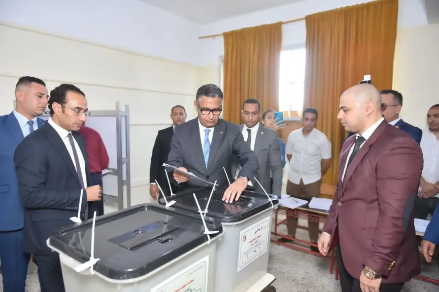 وزير التموين والتجارة الداخلية يُدلي بصوته في انتخابات مجلس الشيوخ