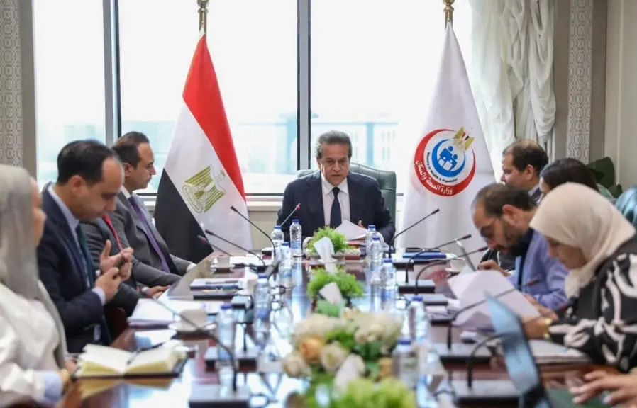 وزير الصحة يعقد اجتماعًا مع هيئتي «التأمين الصحي الشامل والرعاية الصحية» لمتابعة مستوى جودة الخدمات المقدمة للمواطنين