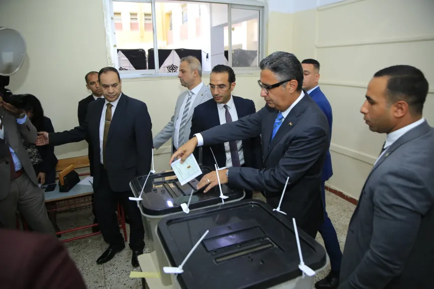 وزير التموين يدلي بصوتة في انتخابات الشيوخ