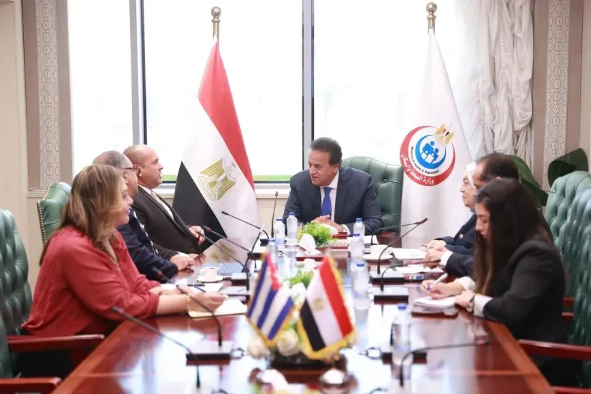 وزير الصحة يستقبل السفير الكوبي لبحث تعزيز التعاون في القطاع الصحي