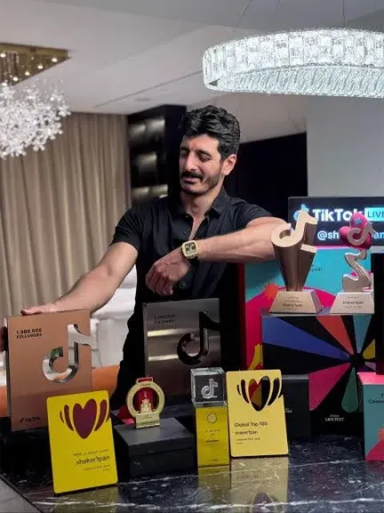 البلوجر شاكر محظور أمام النيابة: أتربح من هدايا المتابعين.. ولم أقصد الإساءة للمجتمع