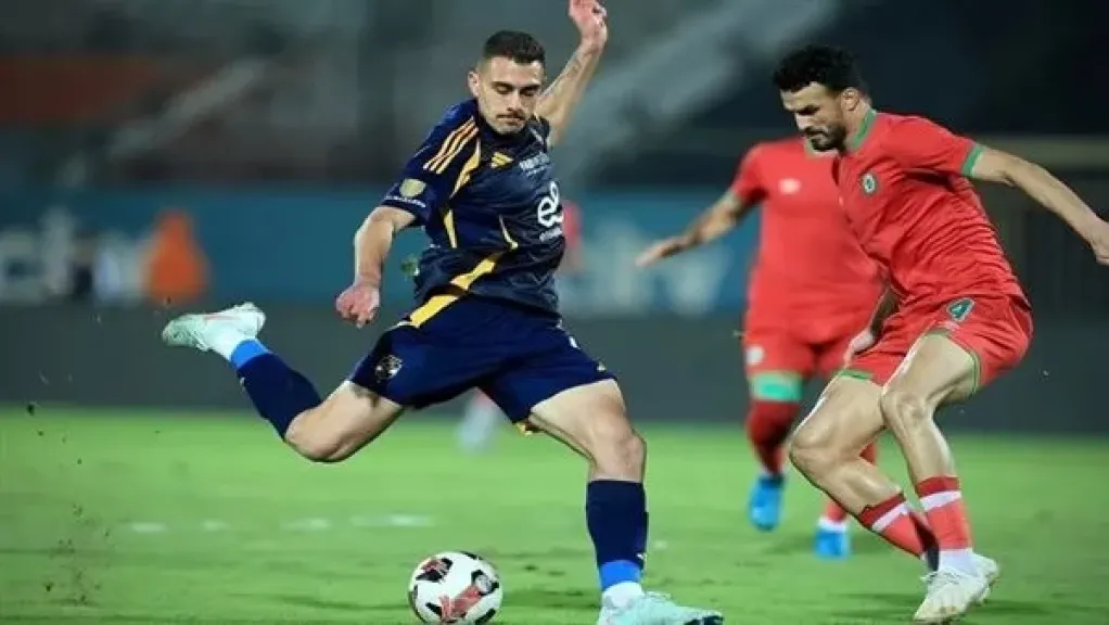 الأهلي يكتفي بـ جراديشار وشريف وحمزة فى الهجوم