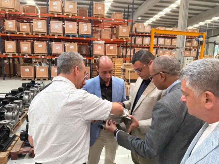 وزير الإسكان يزور مصنع ”هيدرو - Hydroo” للطلمبات في إسبانيا