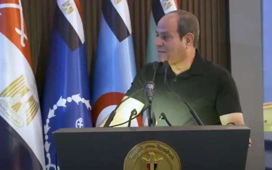 الرئيس السيسي عن مبادرة «الرواد الرقميون»: اللي هيقصر في مادة مش هيكمل معانا