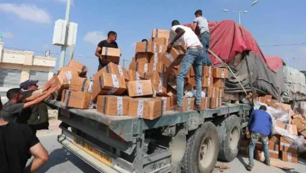 الأردن يدين تجدد الهجمات على قوافل المساعدات المتجهة إلى غزة