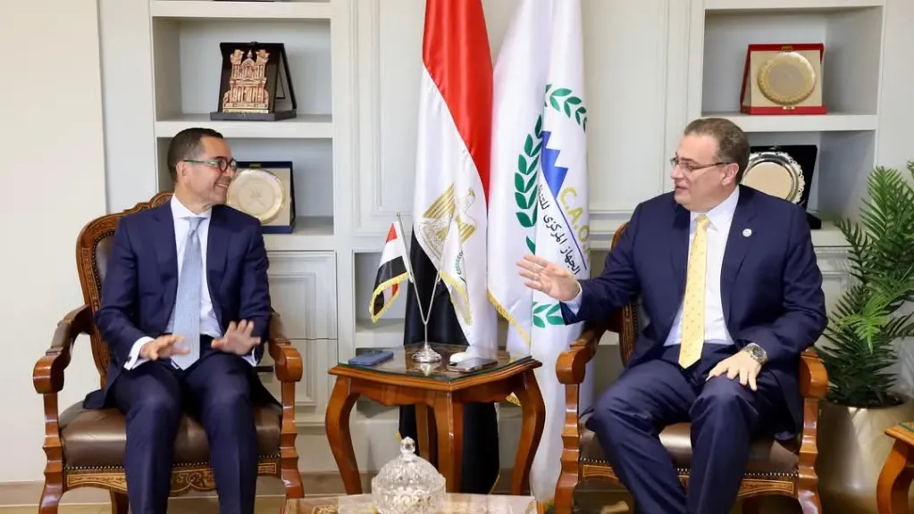 رئيس ”التنظيم والإدارة” يبحث مع وزير الاستثمار والتجارة الخارجية سبل تعزيز التعاون المشترك