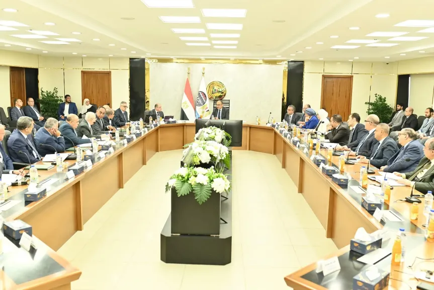 عمومية القابضة للتشييد” برئاسة وزير قطاع الأعمال العام تعتمد الموازنة التخطيطية لعام 2025-2026