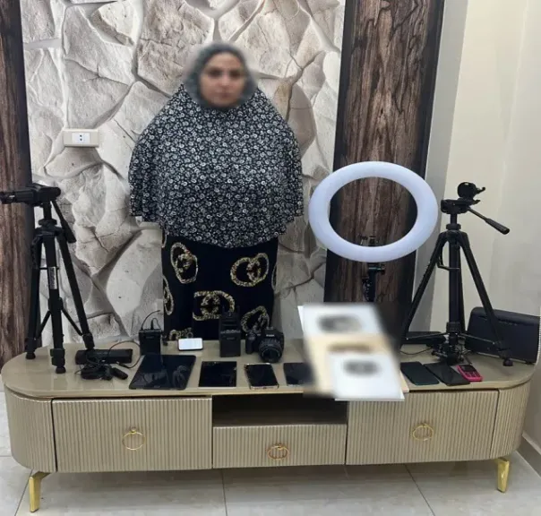 القبض على التيك توكر نعمة أم إبراهيم لنشرها مقاطع فيديو تتضمن ألفاظا خادشة للحياء