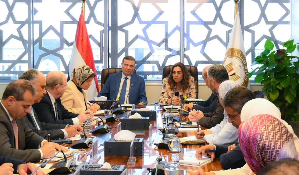وزيرا التنمية المحلية والزراعة يعقدان اجتماعًا موسعًا لبحث التوسع في استخدام المخلفات الزراعية لإنتاج غاز حيوي وسماد عضوي