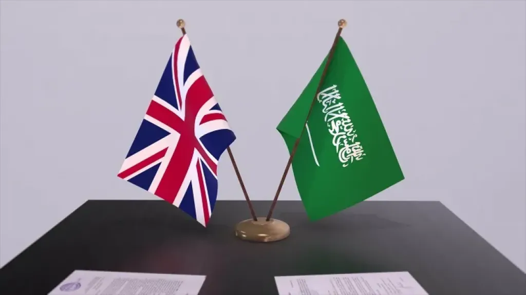 وزيرا الخارجية السعودي والبريطاني يبحثان تطورات الأوضاع في قطاع غزة