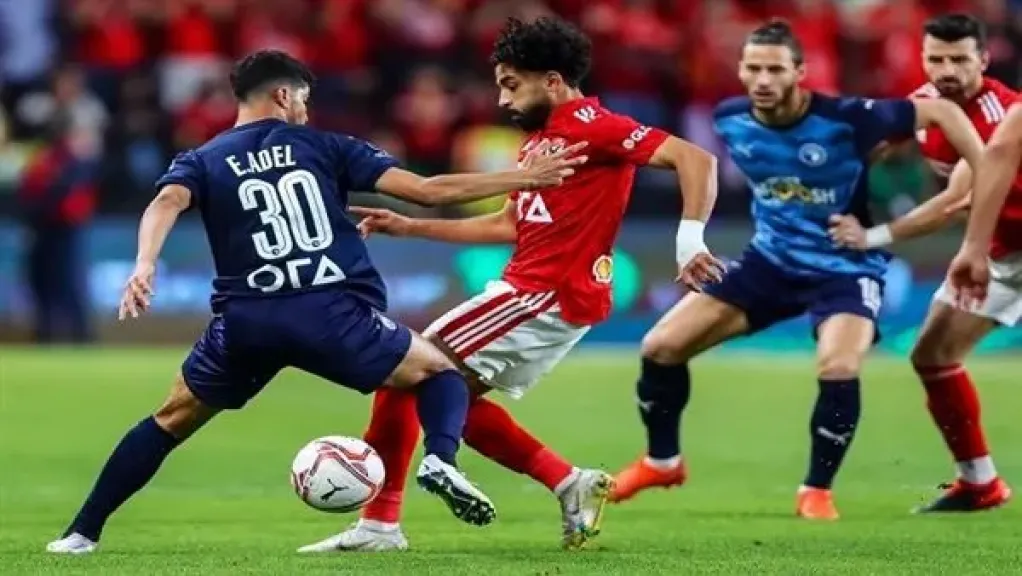 الأهلي يطلب تحكيم أجنبي لمباراة بيراميدز