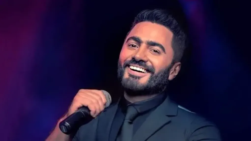 تامر حسني يحيي حفلًا غنائيًا على مسرح رأس الحكمة الجمعة المقبل