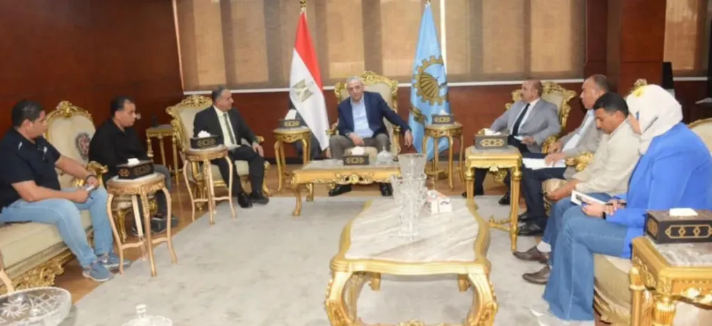 محافظ الغربية يترأس اجتماعا موسعا لتذليل معوقات مشروعات مياه الشرب والصرف الصحي بزفتى