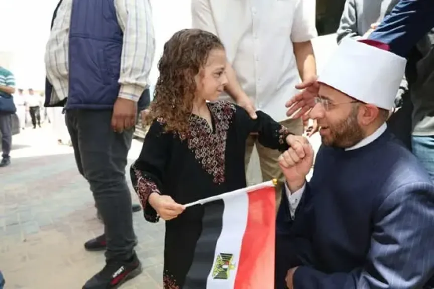 وزير الأوقاف ومحافظ الوادي الجديد يشهدان صلاة الجمعة بمسجد التعمير