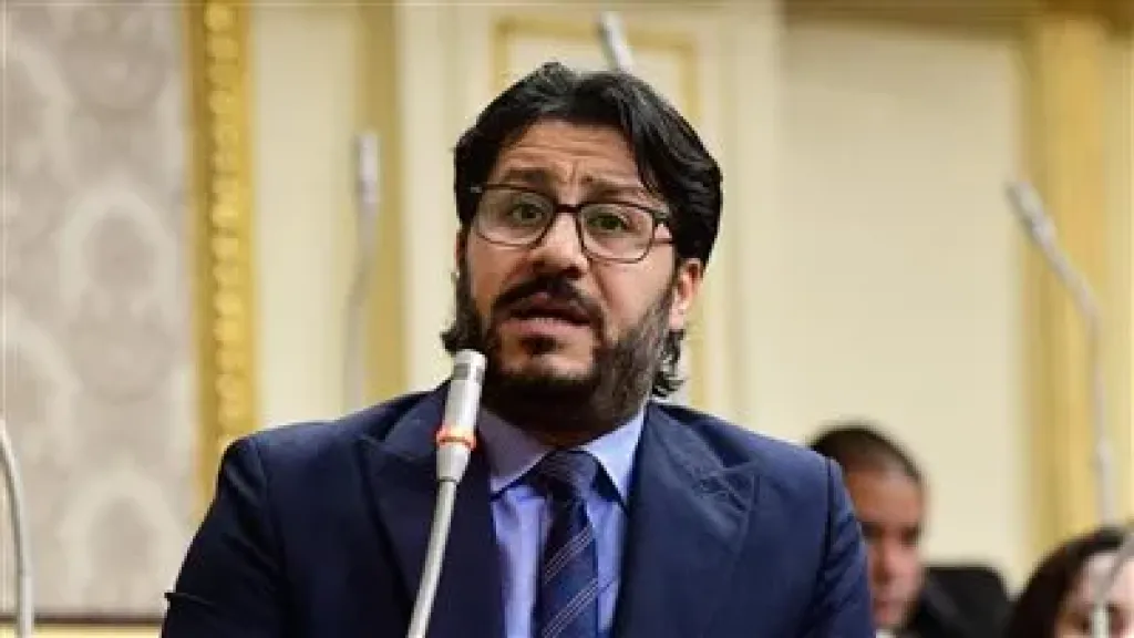 النائب أحمد بلال البرلسي يطرح تساؤلات على الحكومة حول حبس صانع محتوى روّج للمتحف الكبير