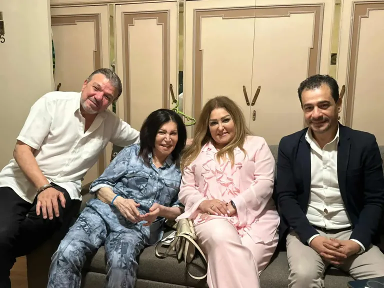 وفد من وزارة الثقافة ونقابة المهن التمثيلية يزور الفنانة نجوى فؤاد في منزلها بعد استغاثتها
