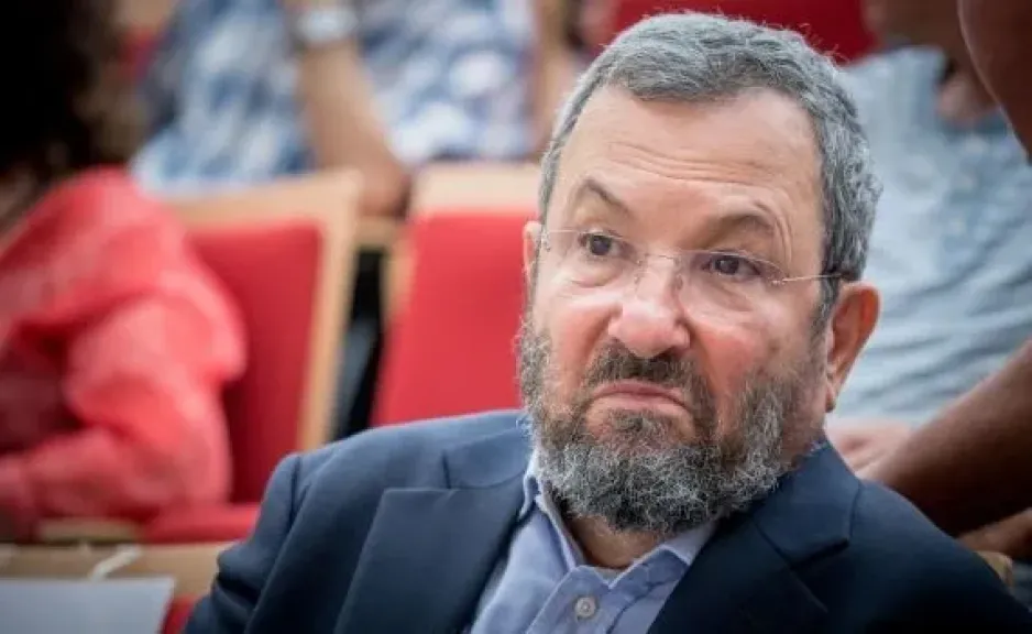 إيهود باراك: نتنياهو يكذب كما يتنفس.. وترامب لا يفهم شيئا في الشئون العسكرية