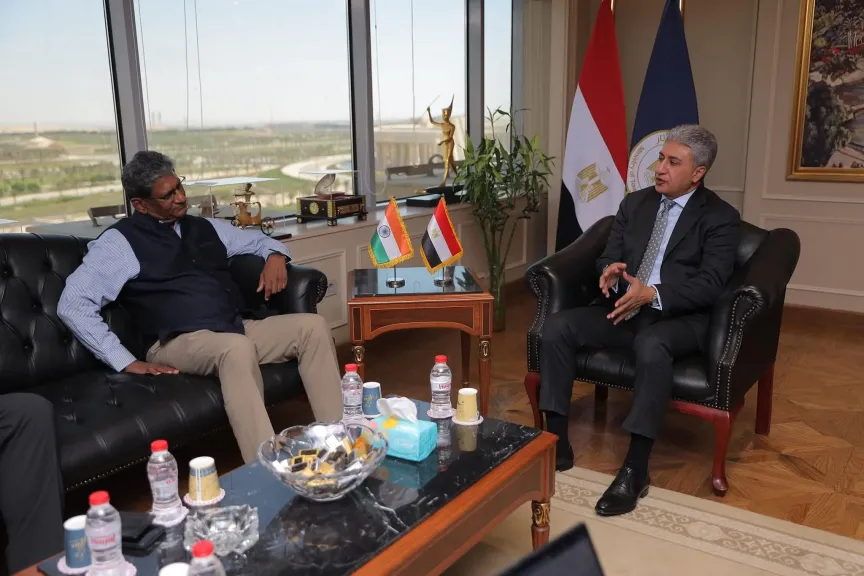 وزير السياحة والآثار وسفير الهند بالقاهرة يبحثان دفع أواصر التعاون المشترك بين البلدين