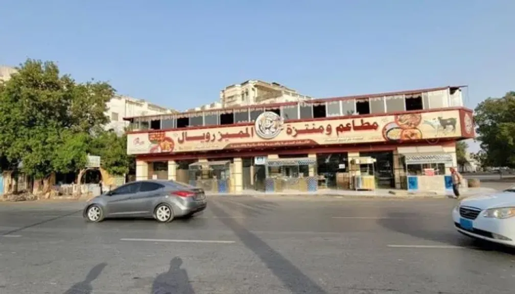 اغتيال الأحلام.. كيف تؤدي جبايات الحوثي لإفلاس المشاريع باليمن؟