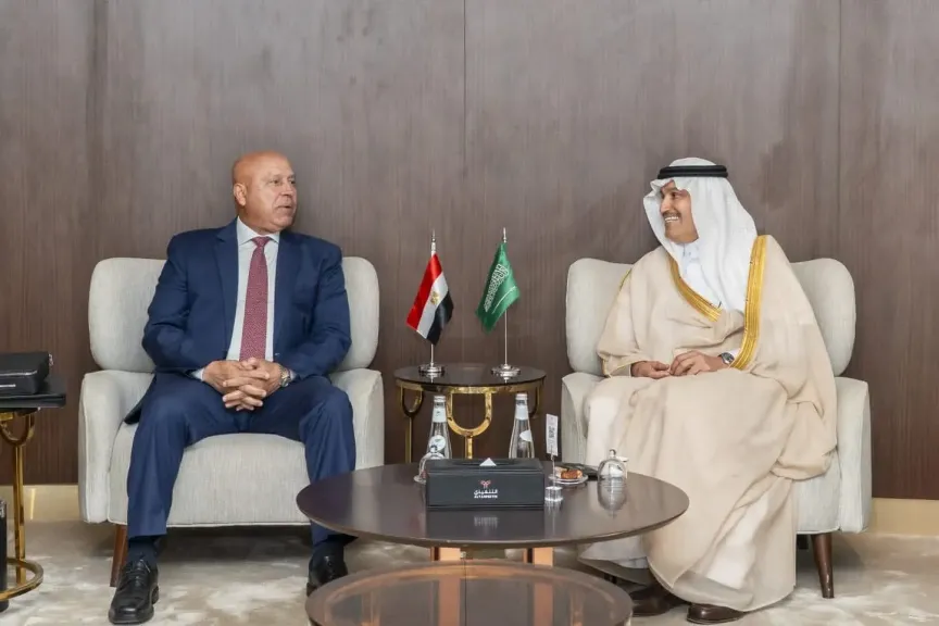 وزير الصناعة والنقل يلتقى أمين عام مجلس التنسيق الأعلى السعودي